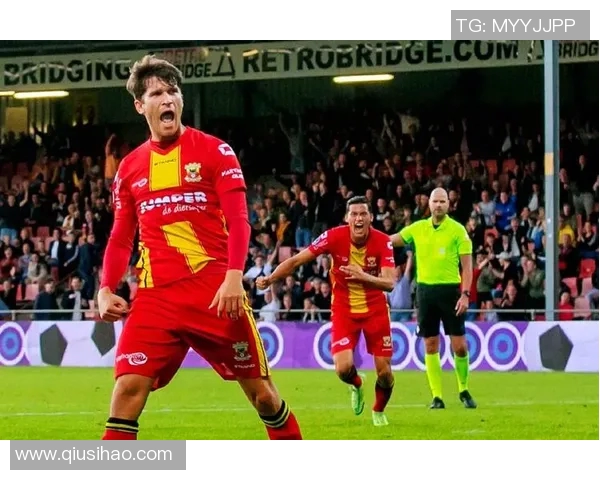 埃因霍温主场迎战前进之鹰期待精彩对决与精彩进球的较量 埃因霍温主场迎战前进之鹰期待精彩对决与精彩进球的较量